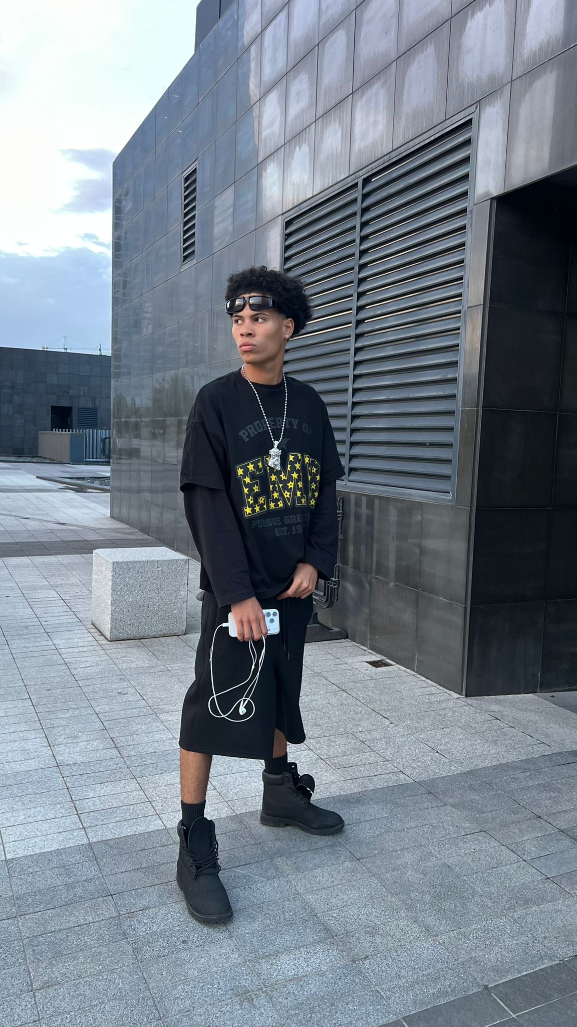 Greatness tee